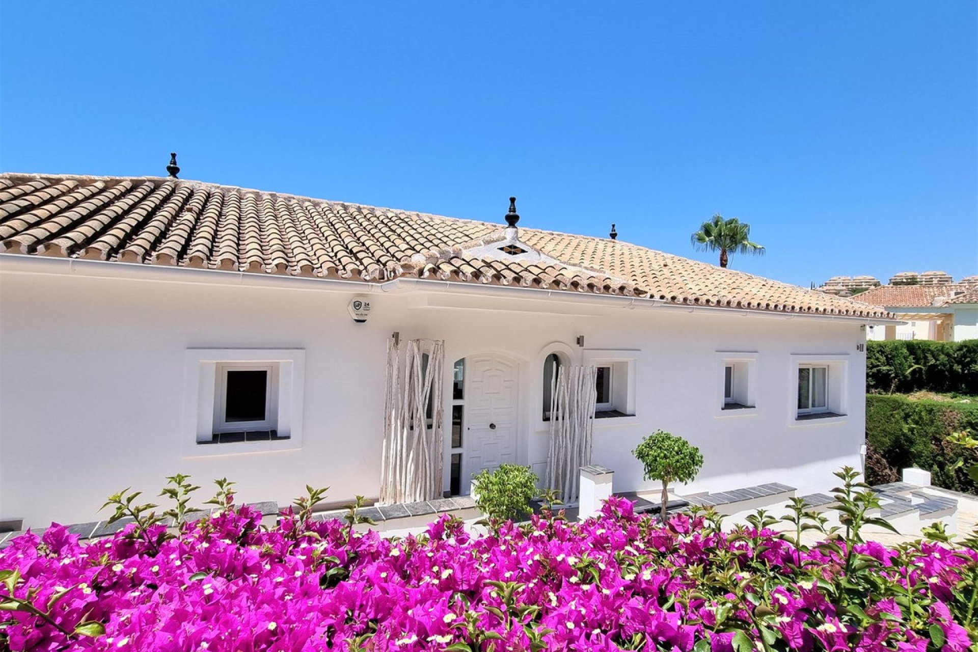 Reventa - House - Detached Villa - Marbella - Elviria