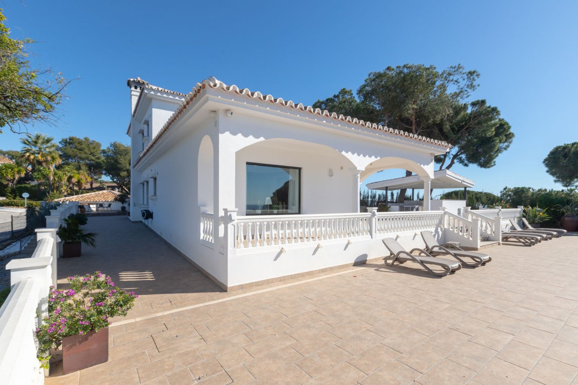 Reventa - House - Detached Villa - Marbella - Elviria