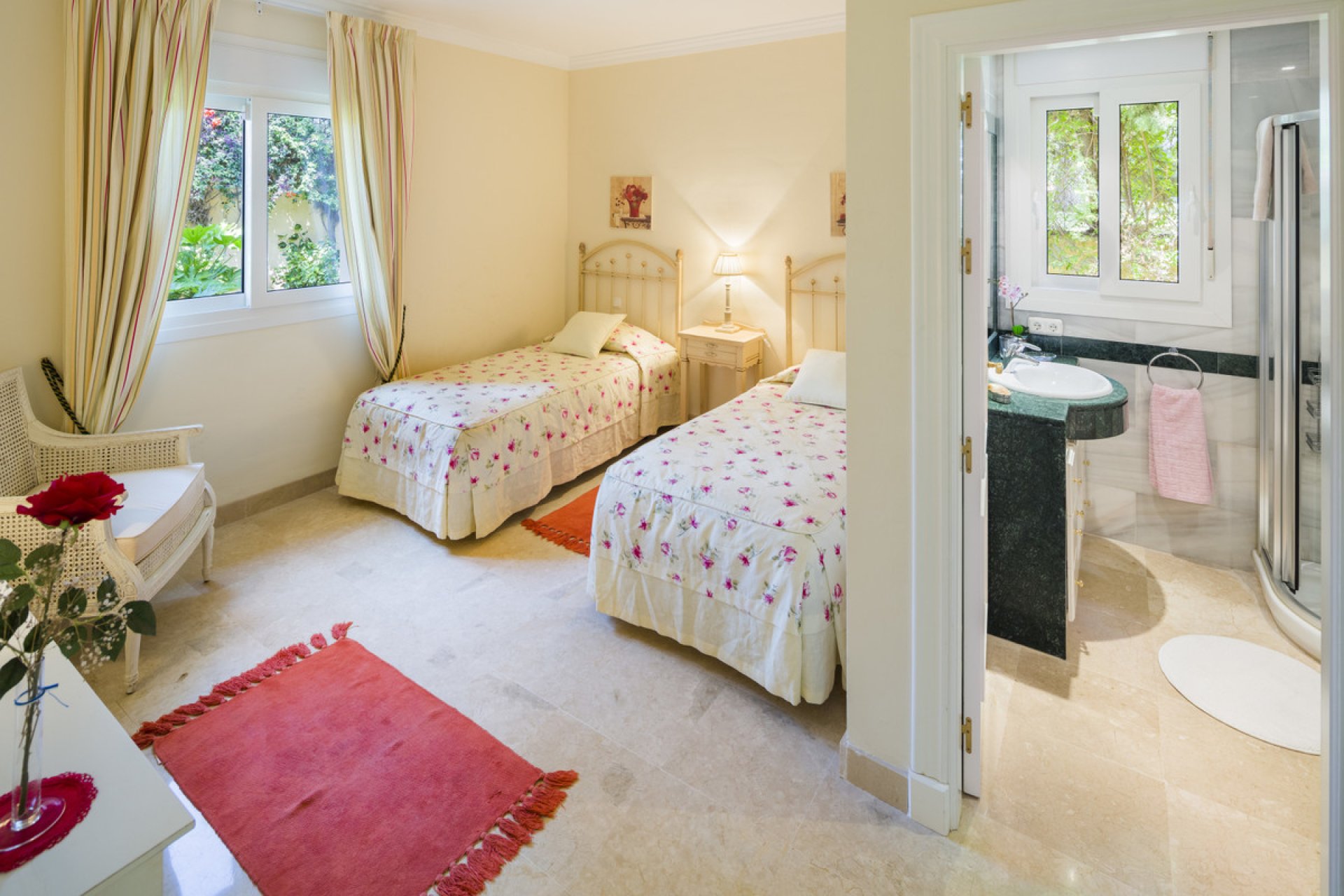 Reventa - House - Detached Villa - Marbella - Elviria