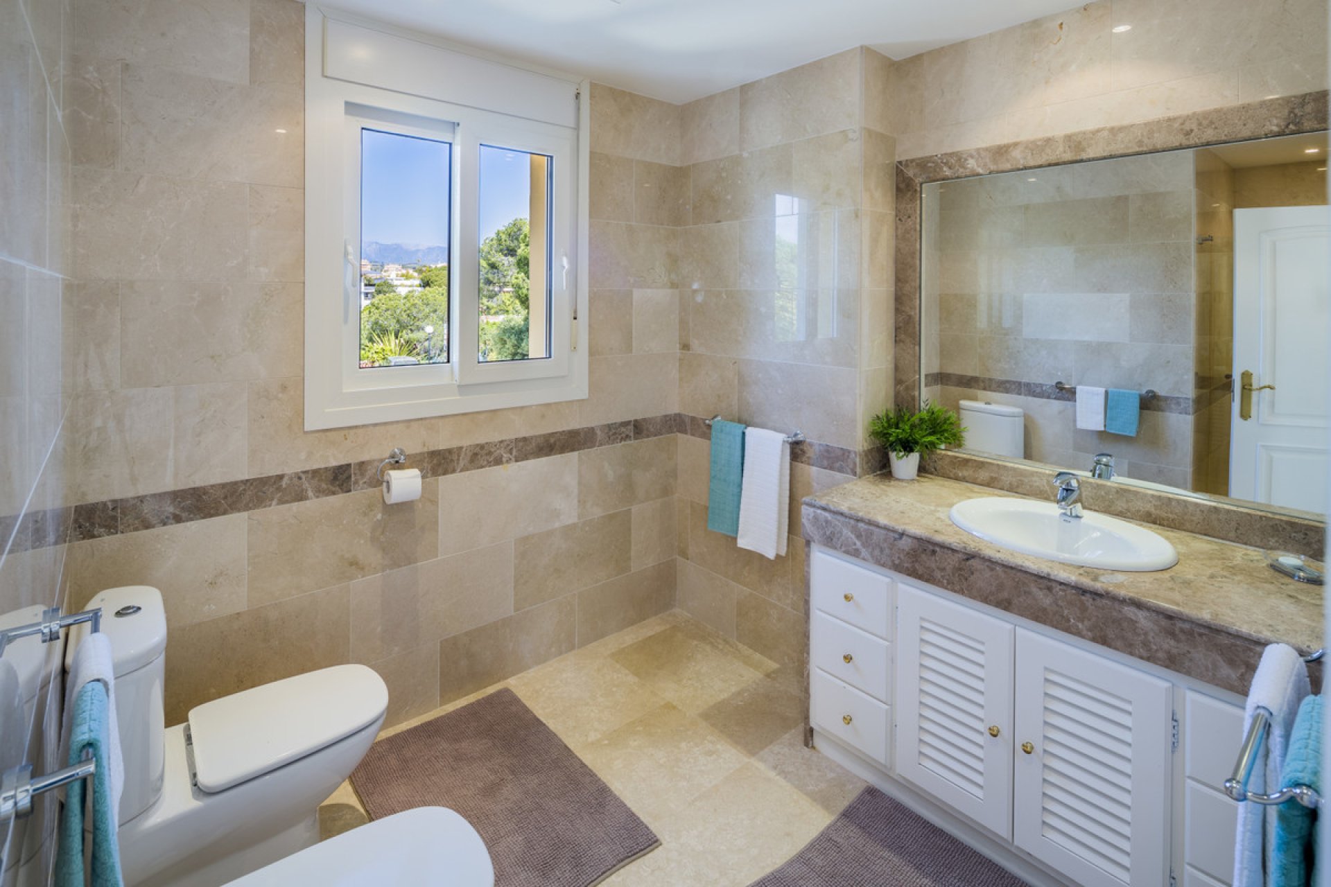 Reventa - House - Detached Villa - Marbella - Elviria