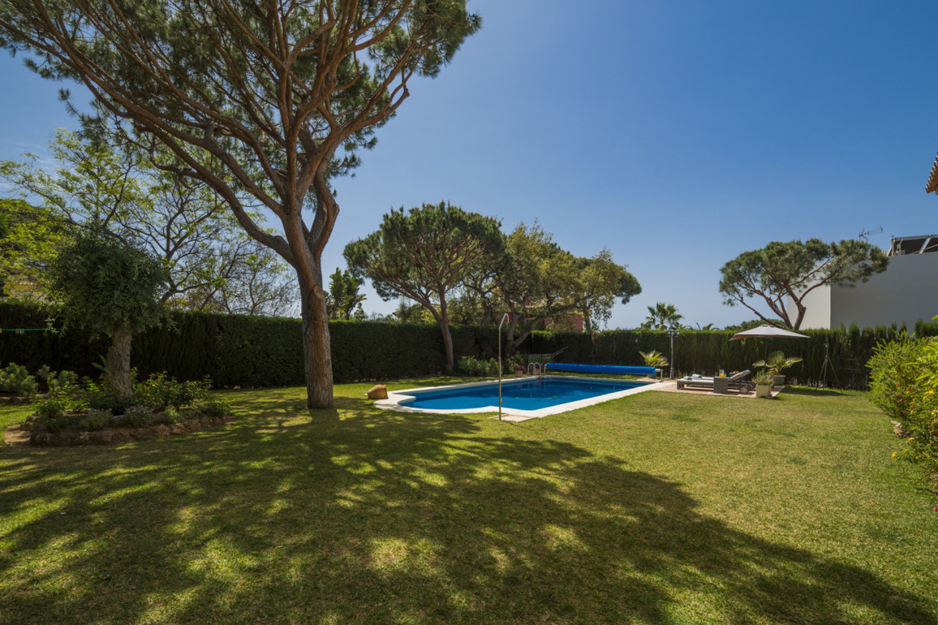Reventa - House - Detached Villa - Marbella - Elviria