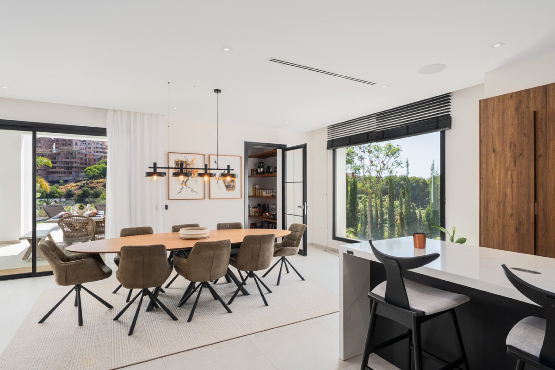 Reventa - House - Detached Villa - Marbella - Elviria