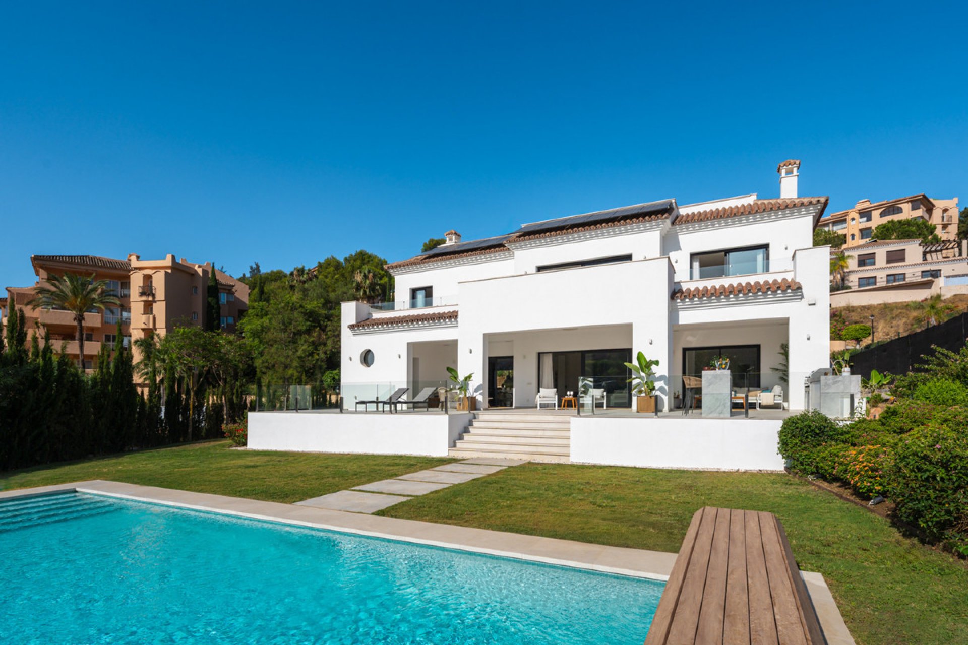 Reventa - House - Detached Villa - Marbella - Elviria