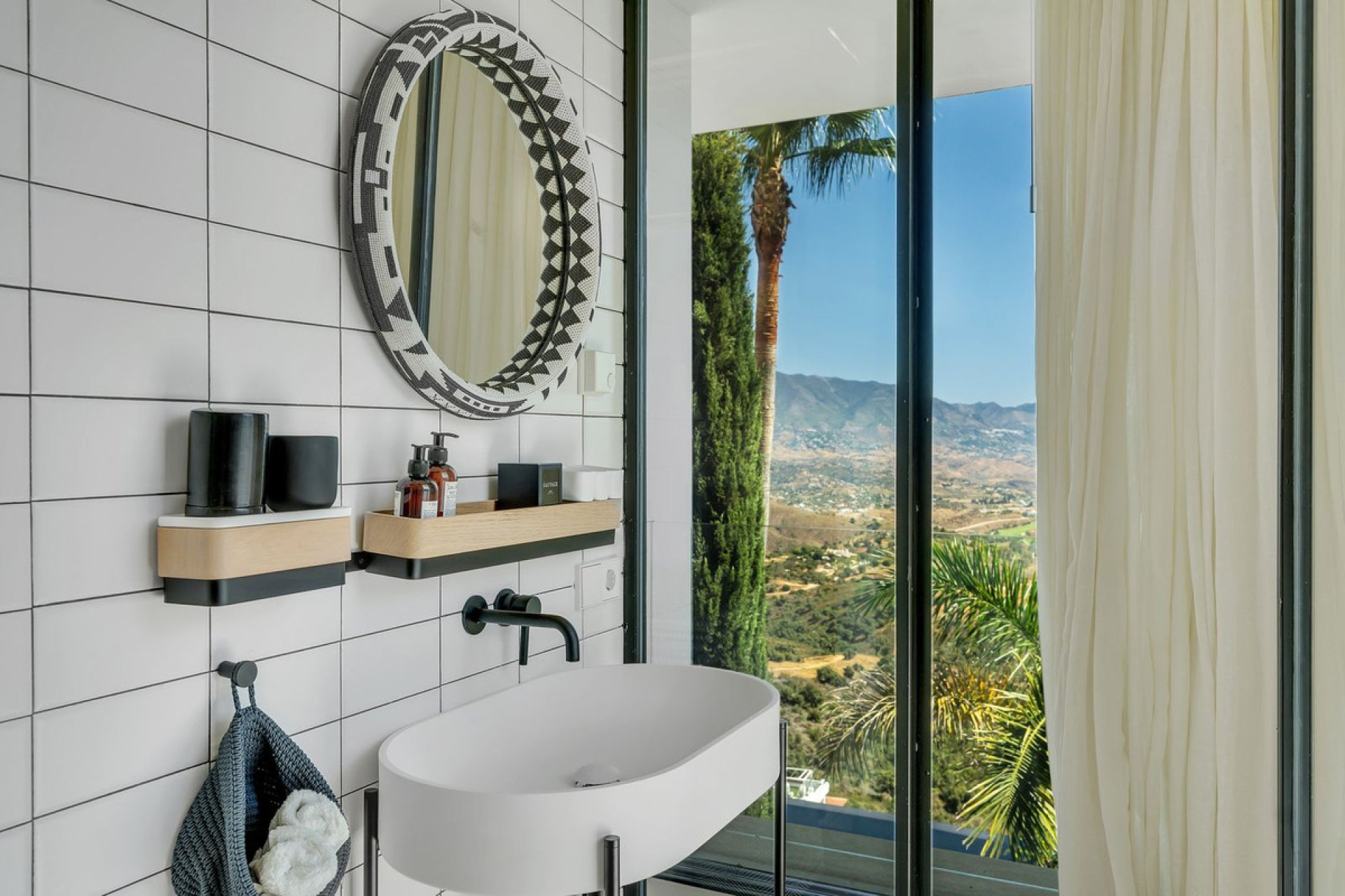 Reventa - House - Detached Villa - Marbella - La Mairena