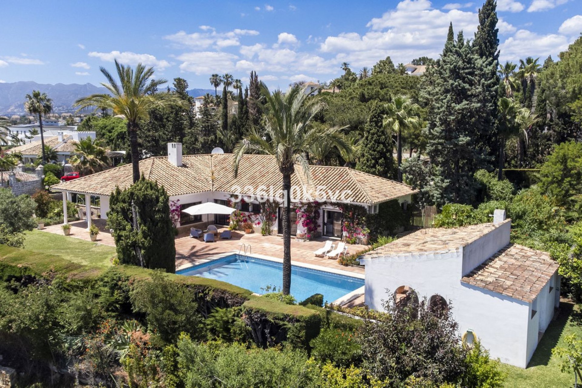 Reventa - House - Detached Villa - Marbella - Las Chapas