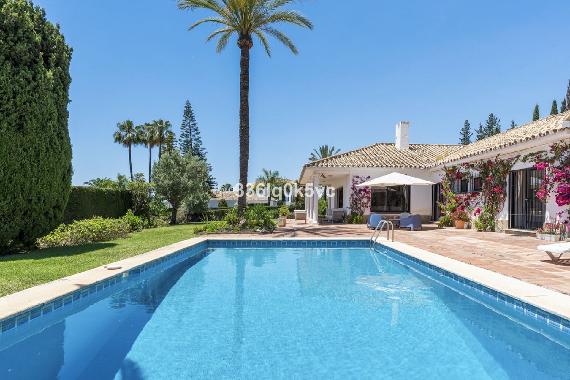 Reventa - House - Detached Villa - Marbella - Las Chapas