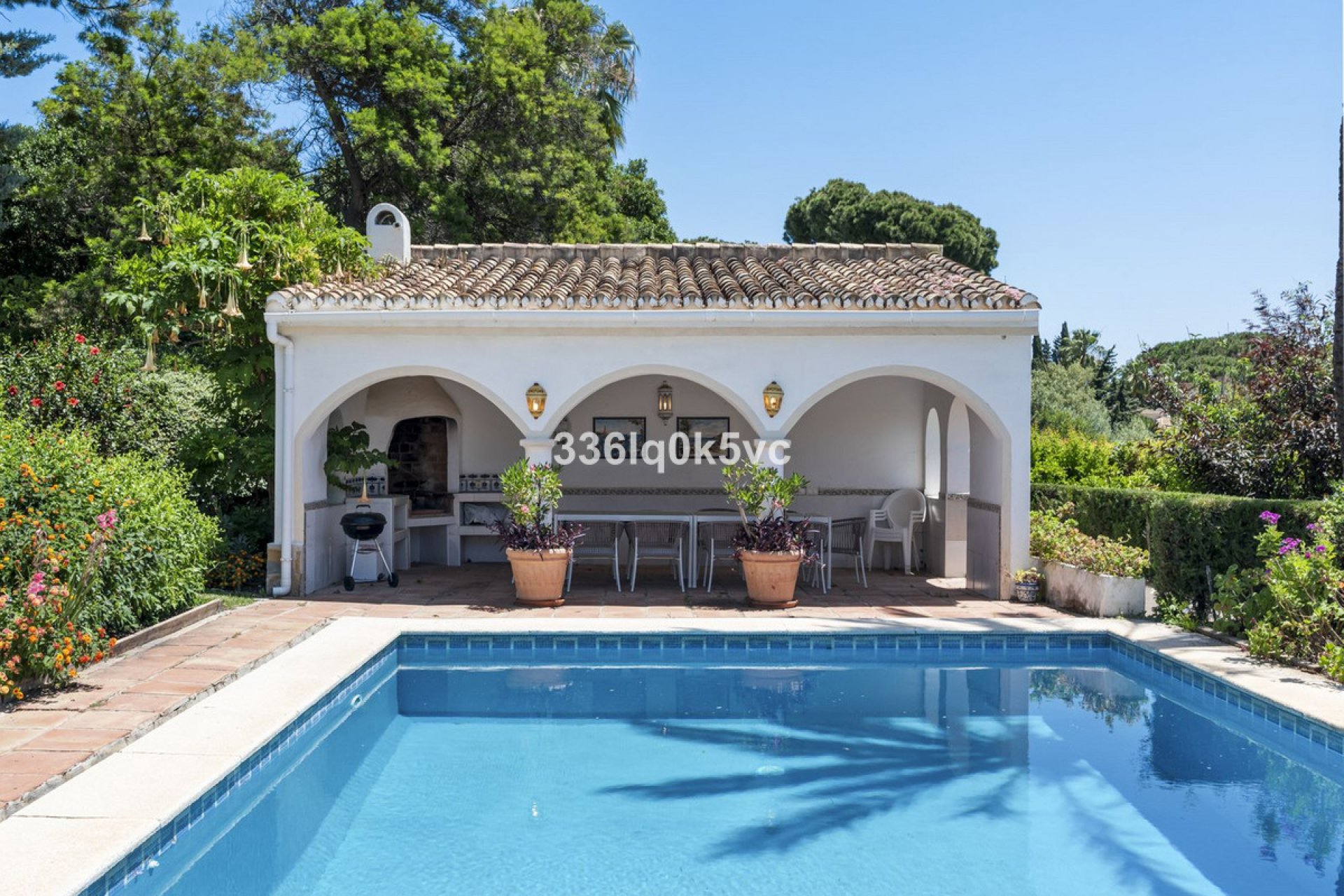 Reventa - House - Detached Villa - Marbella - Las Chapas