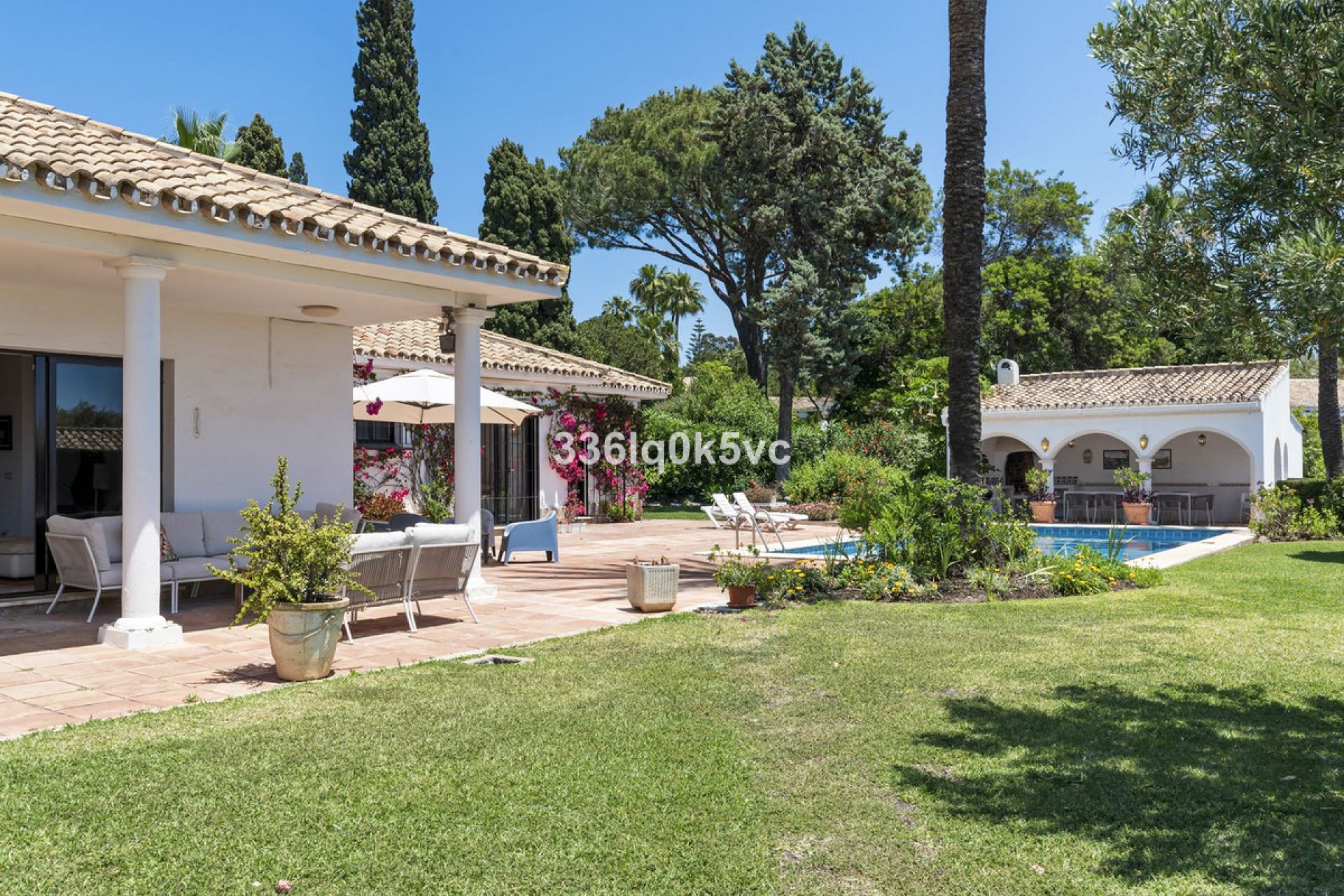 Reventa - House - Detached Villa - Marbella - Las Chapas