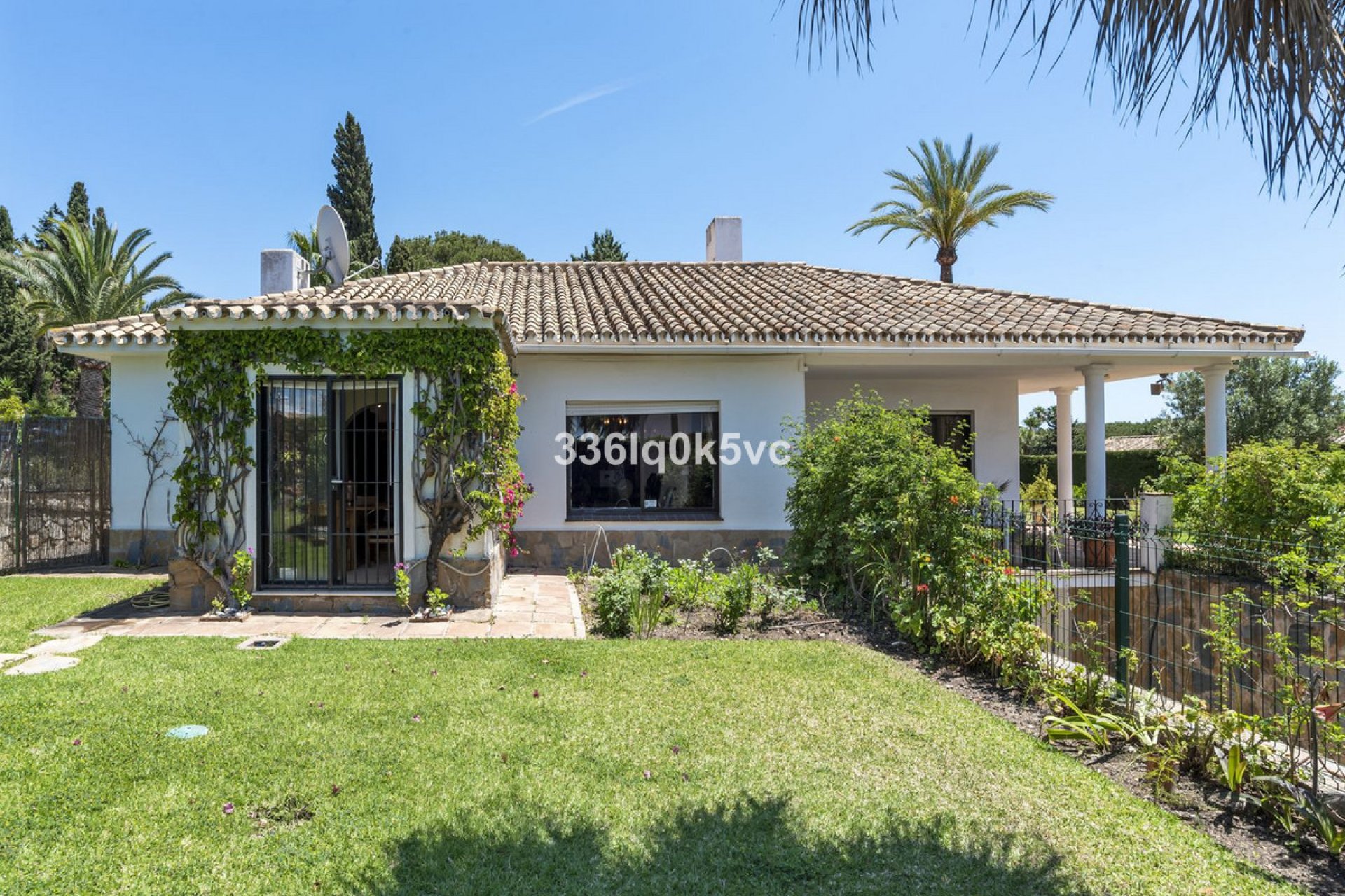 Reventa - House - Detached Villa - Marbella - Las Chapas