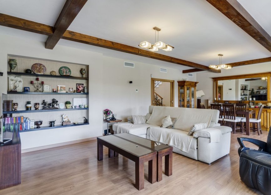 Reventa - House - Detached Villa - Marbella - Las Chapas