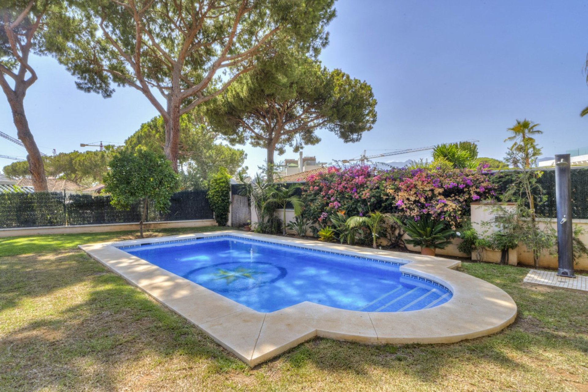 Reventa - House - Detached Villa - Marbella - Las Chapas