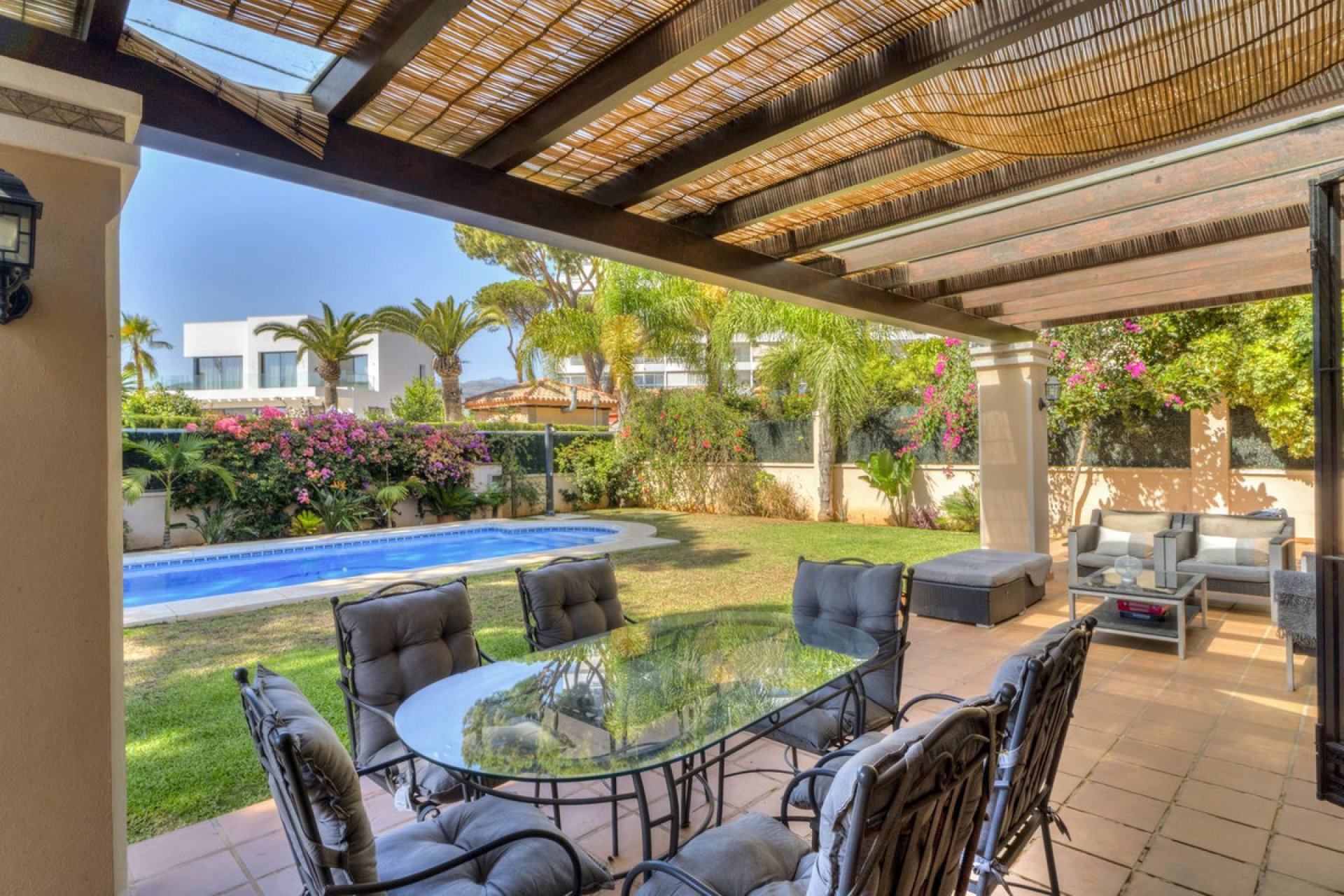 Reventa - House - Detached Villa - Marbella - Las Chapas