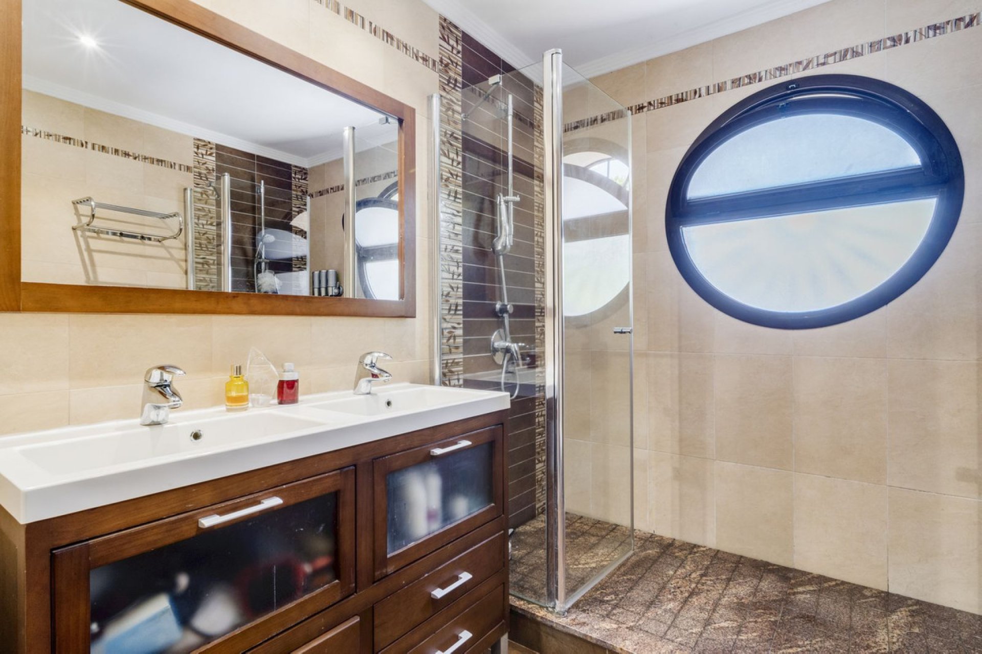 Reventa - House - Detached Villa - Marbella - Las Chapas