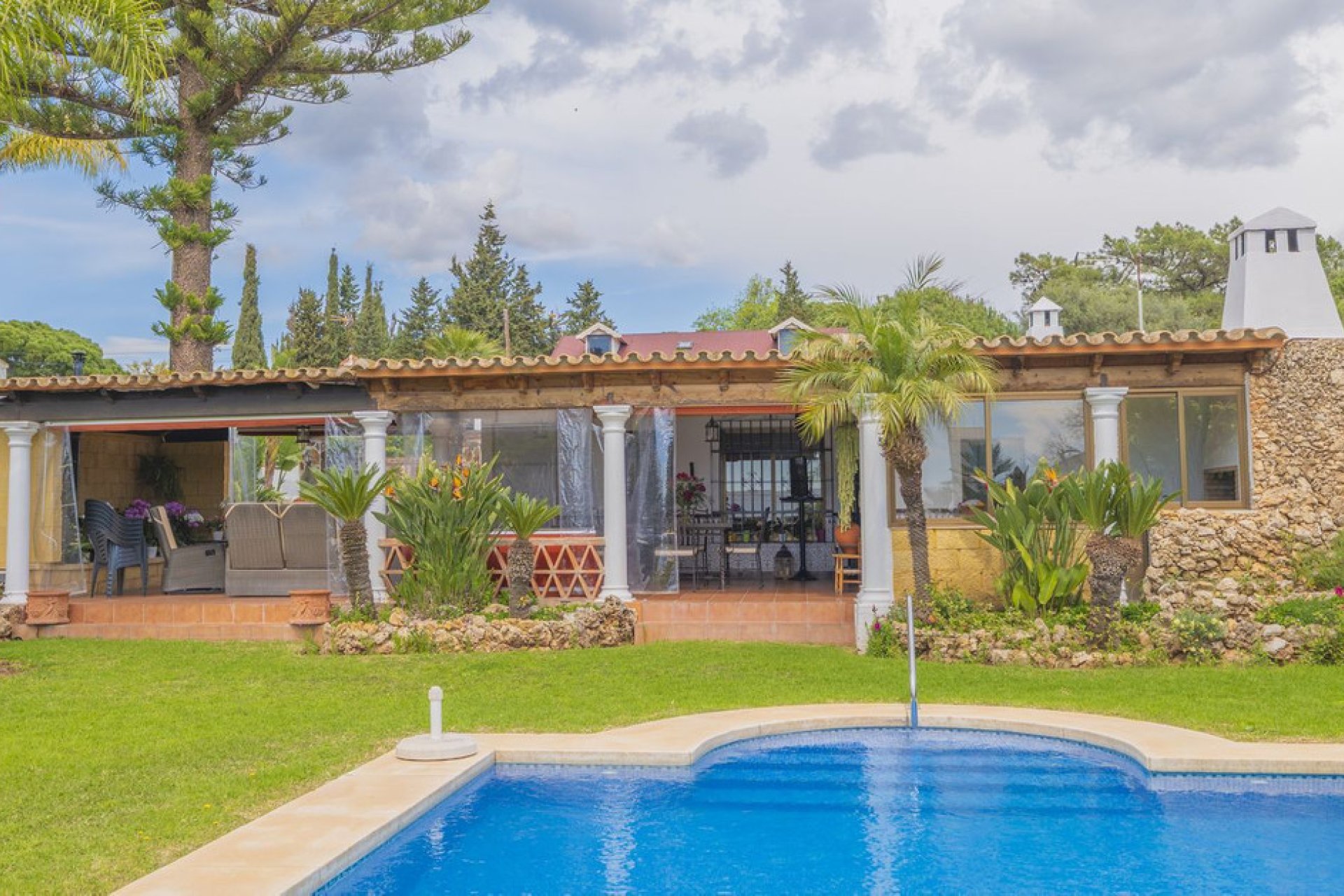 Reventa - House - Detached Villa - Marbella - Las Chapas