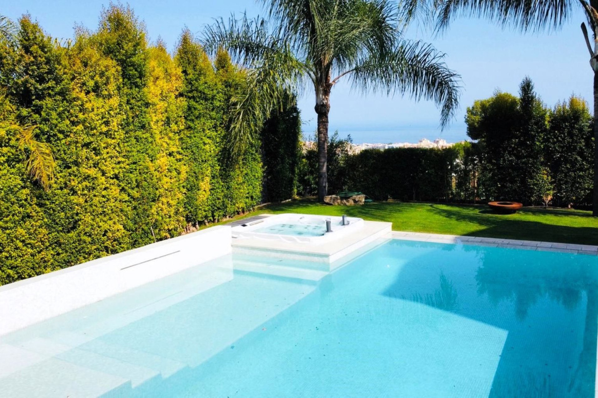 Reventa - House - Detached Villa - Marbella - Marbella Centro