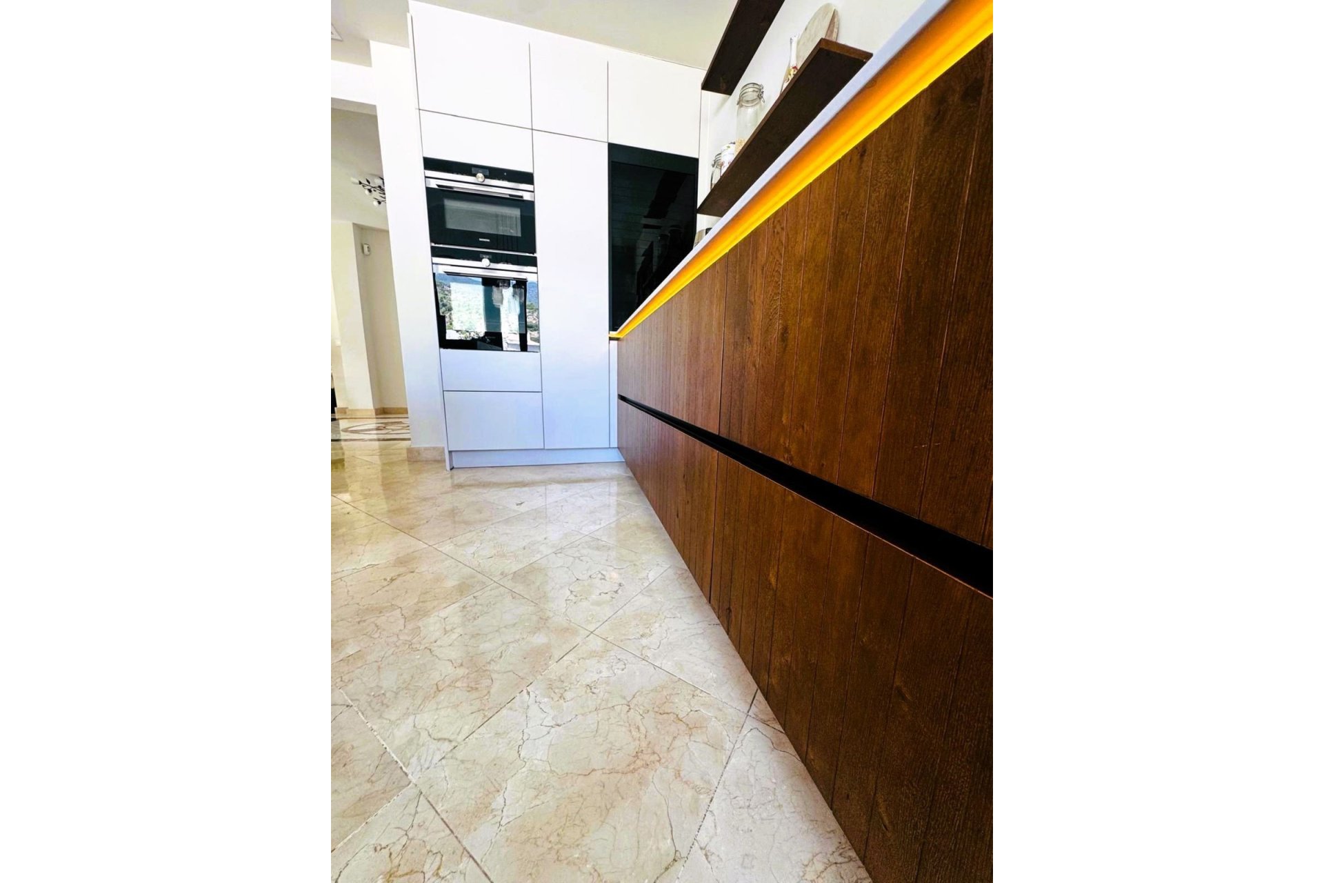 Reventa - House - Detached Villa - Marbella - Marbella Centro