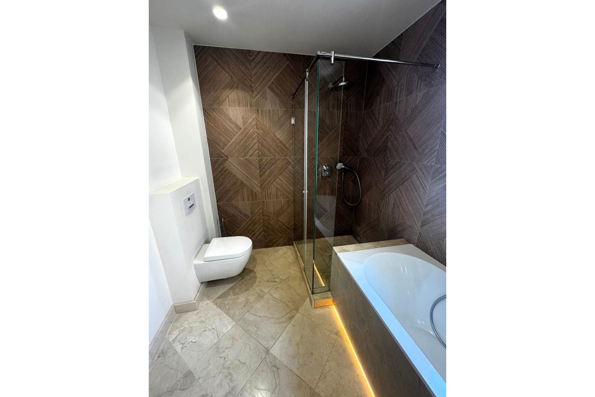 Reventa - House - Detached Villa - Marbella - Marbella Centro