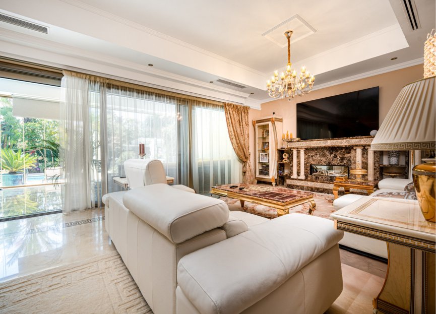 Reventa - House - Detached Villa - Marbella - Marbella Centro