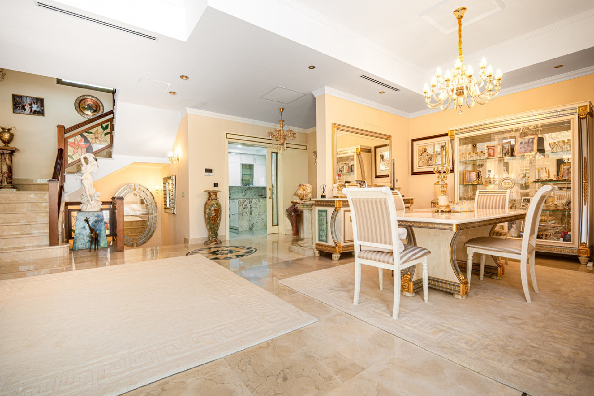 Reventa - House - Detached Villa - Marbella - Marbella Centro