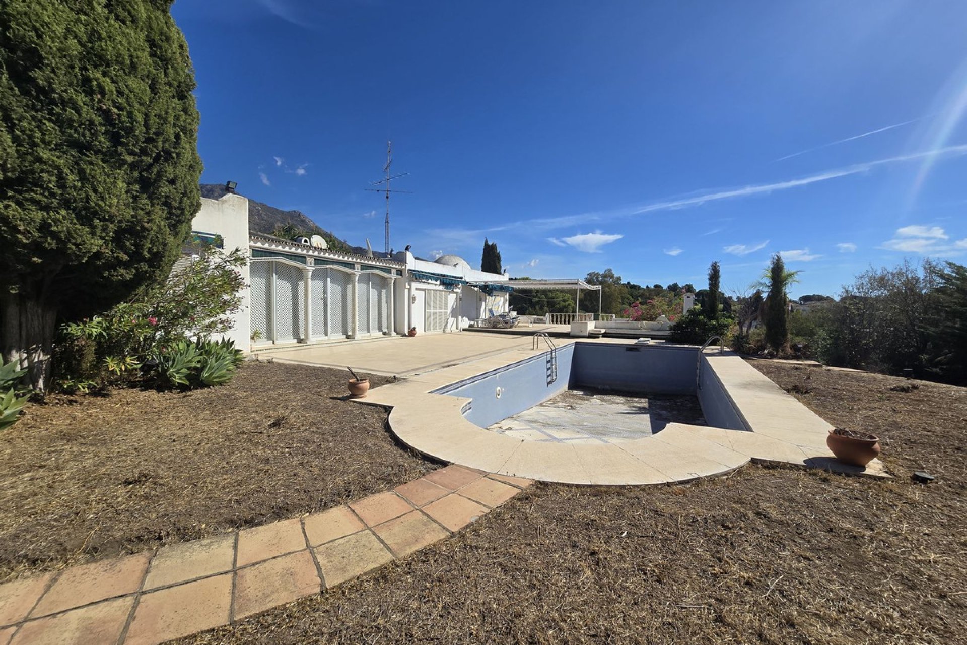 Reventa - House - Detached Villa - Marbella - Marbella Centro