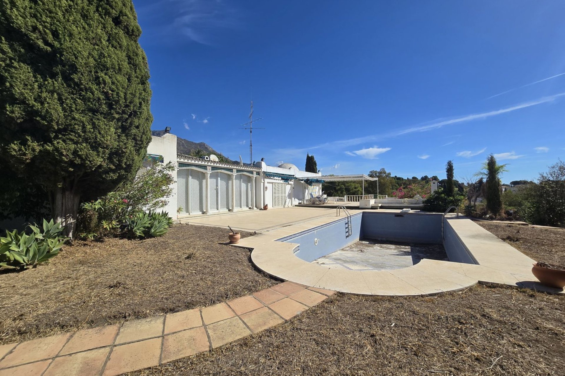 Reventa - House - Detached Villa - Marbella - Marbella Centro