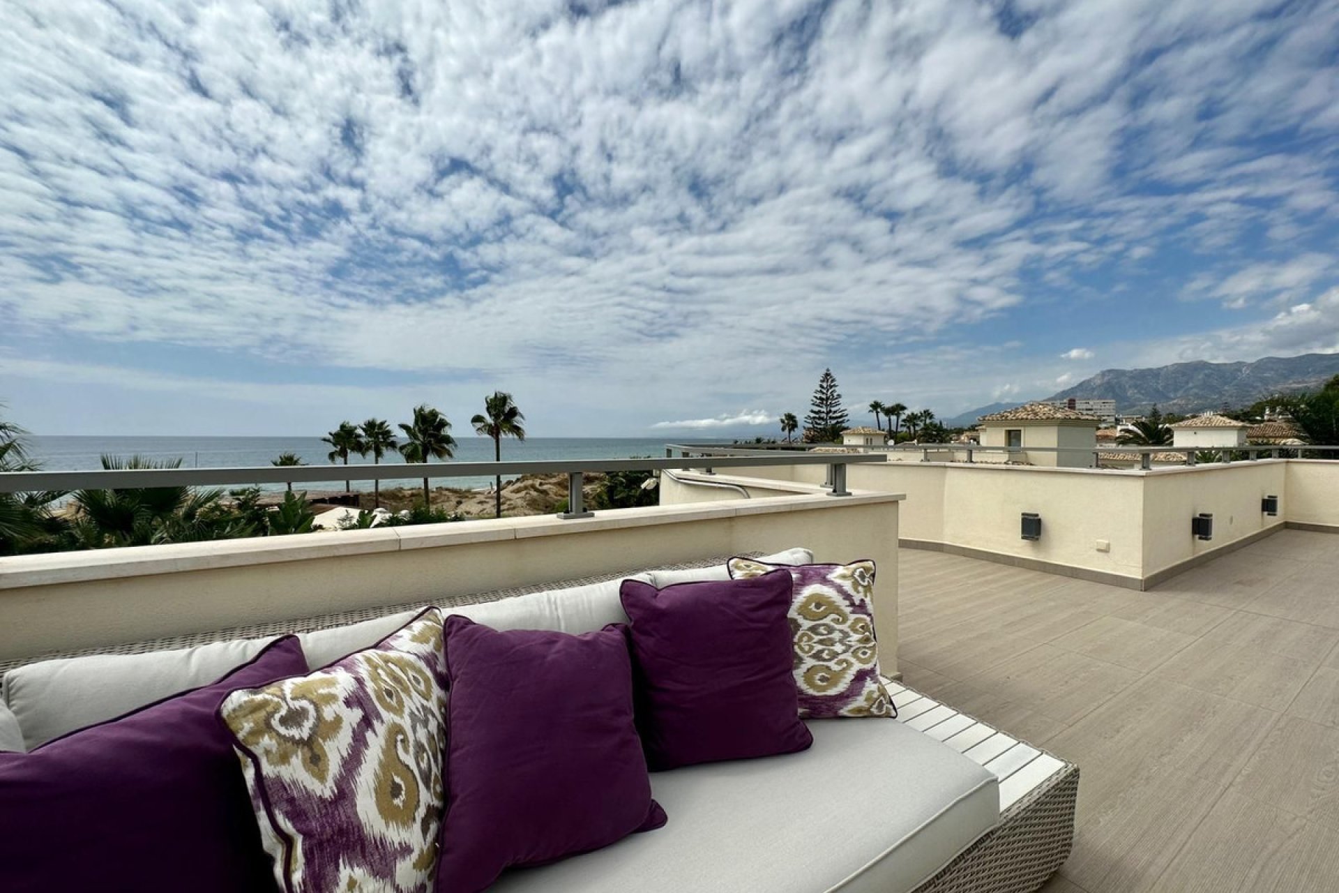 Reventa - House - Detached Villa - Marbella - Marbella Centro