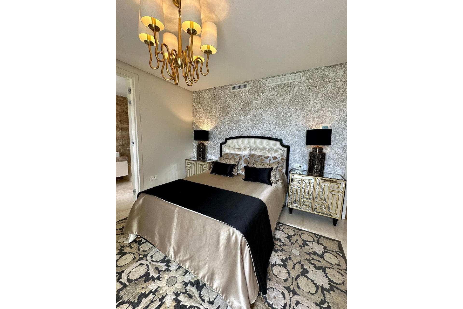 Reventa - House - Detached Villa - Marbella - Marbella Centro