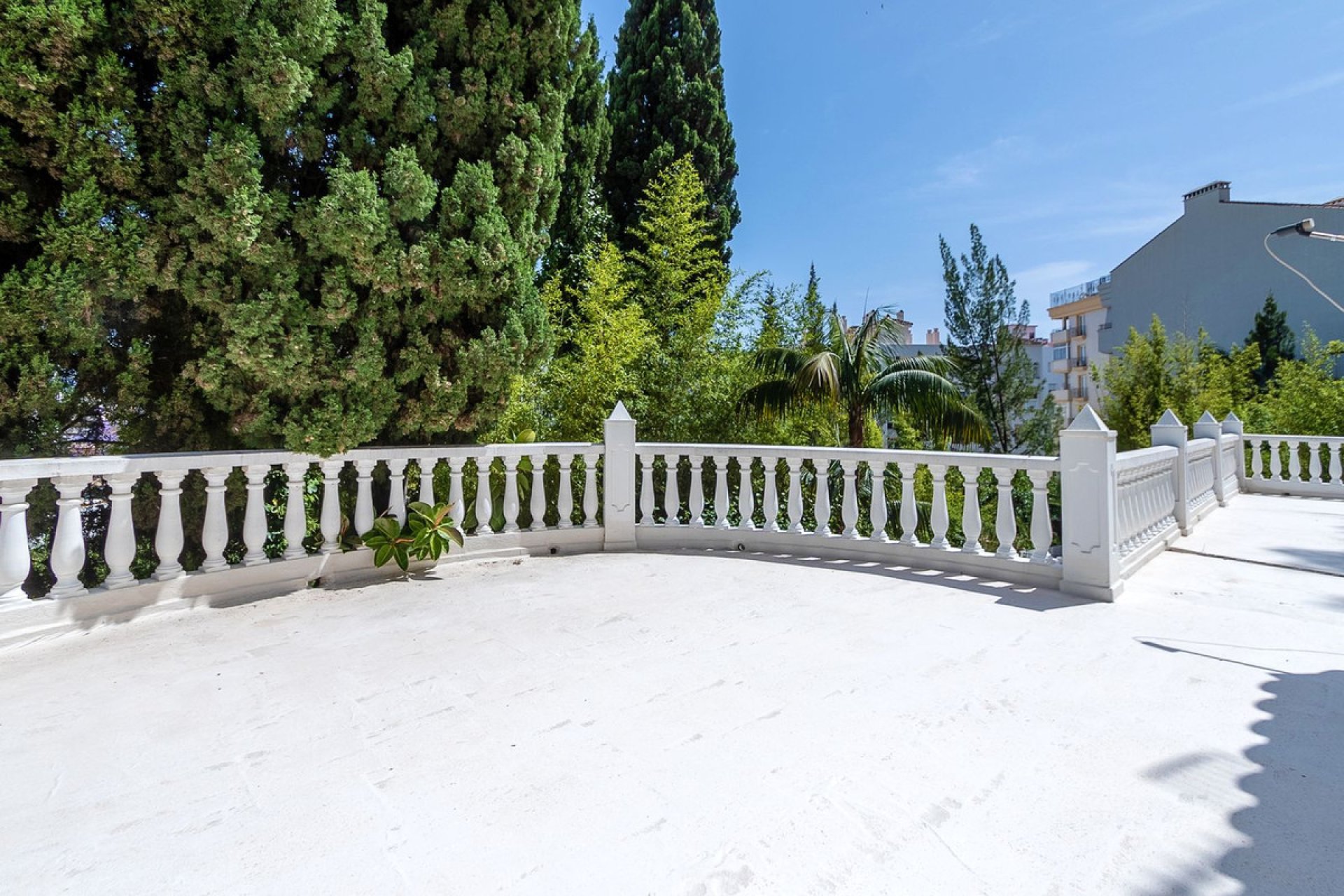 Reventa - House - Detached Villa - Marbella - Marbella Centro