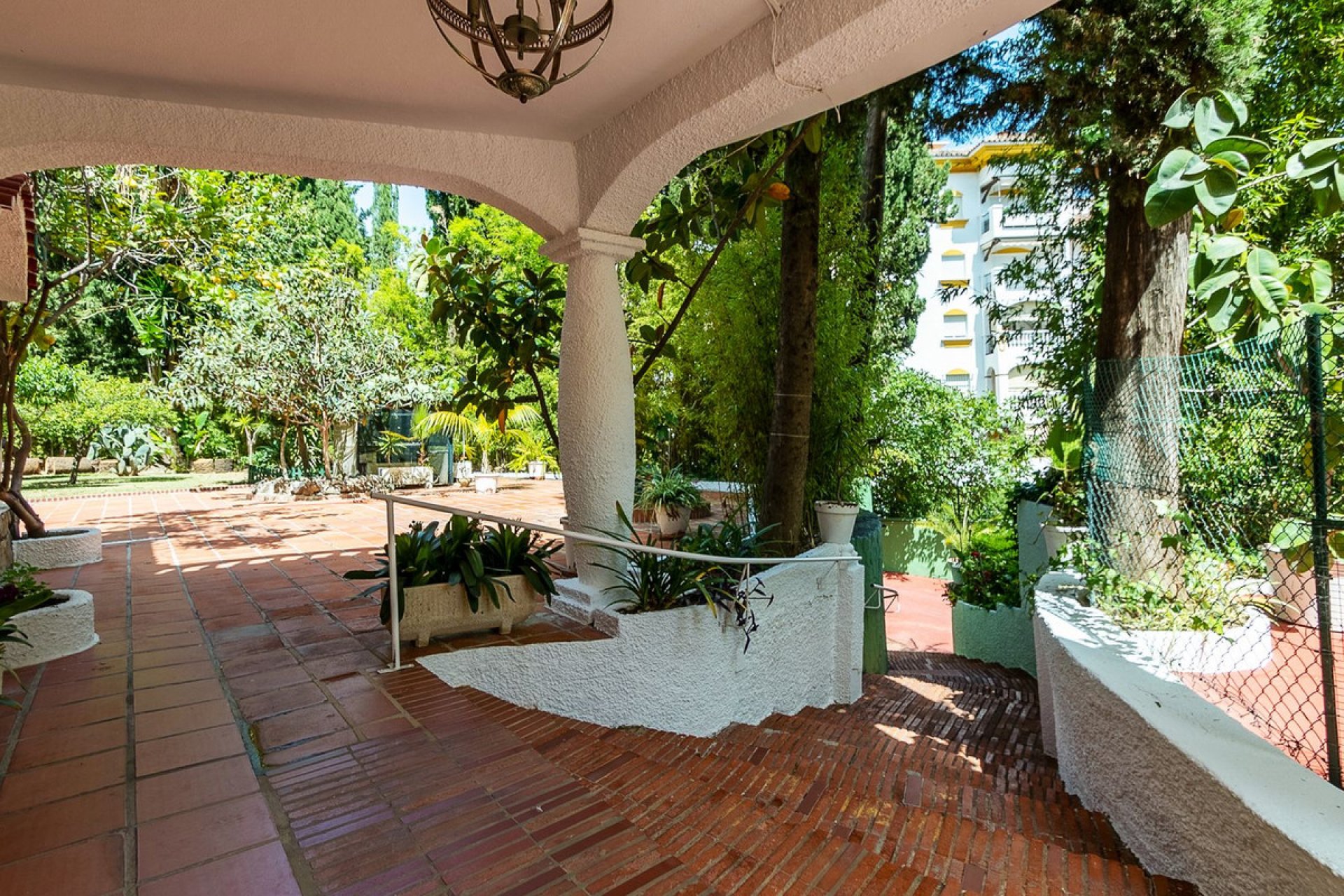 Reventa - House - Detached Villa - Marbella - Marbella Centro