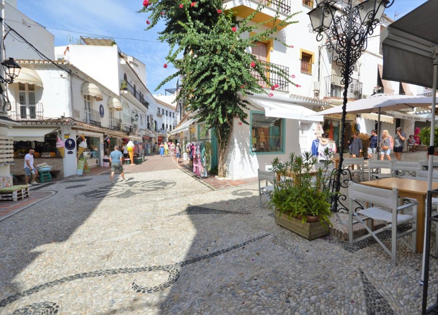 Reventa - House - Detached Villa - Marbella - Marbella Centro