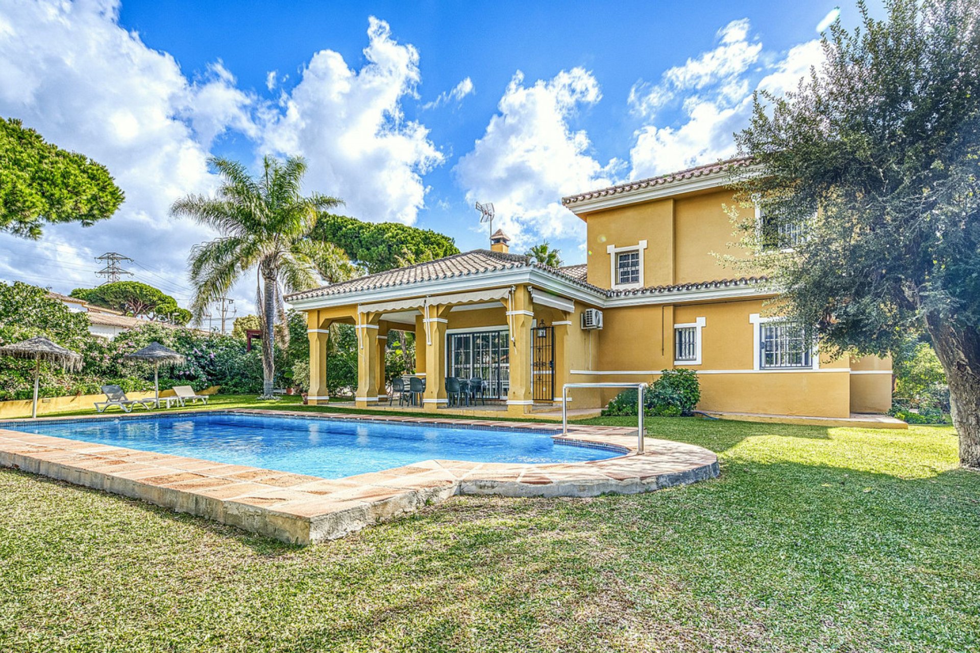 Reventa - House - Detached Villa - Marbella - Marbella Centro