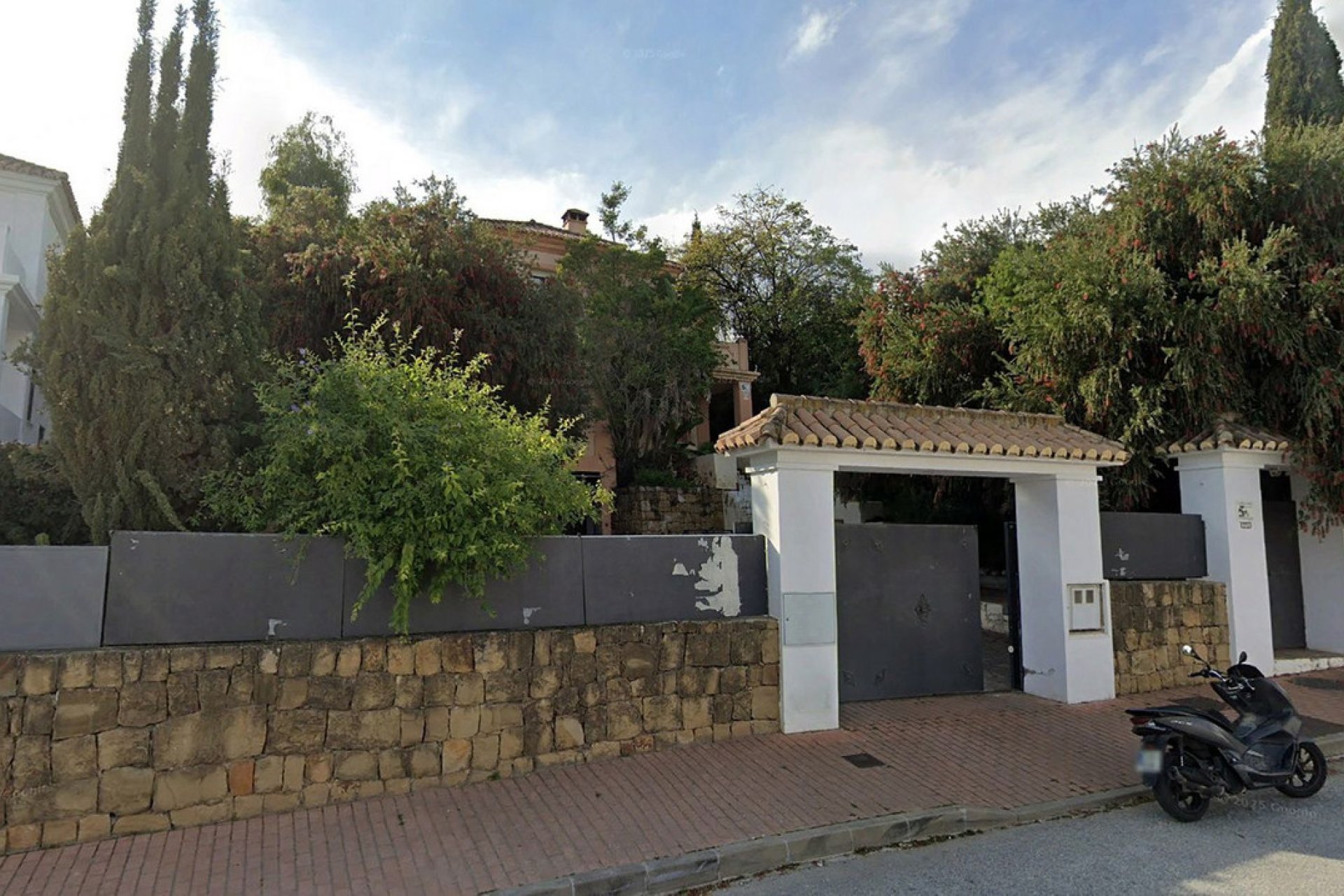 Reventa - House - Detached Villa - Marbella - Marbella Centro