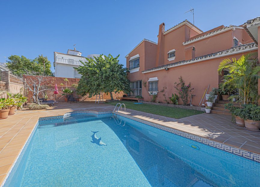 Reventa - House - Detached Villa - Marbella - Marbella Centro