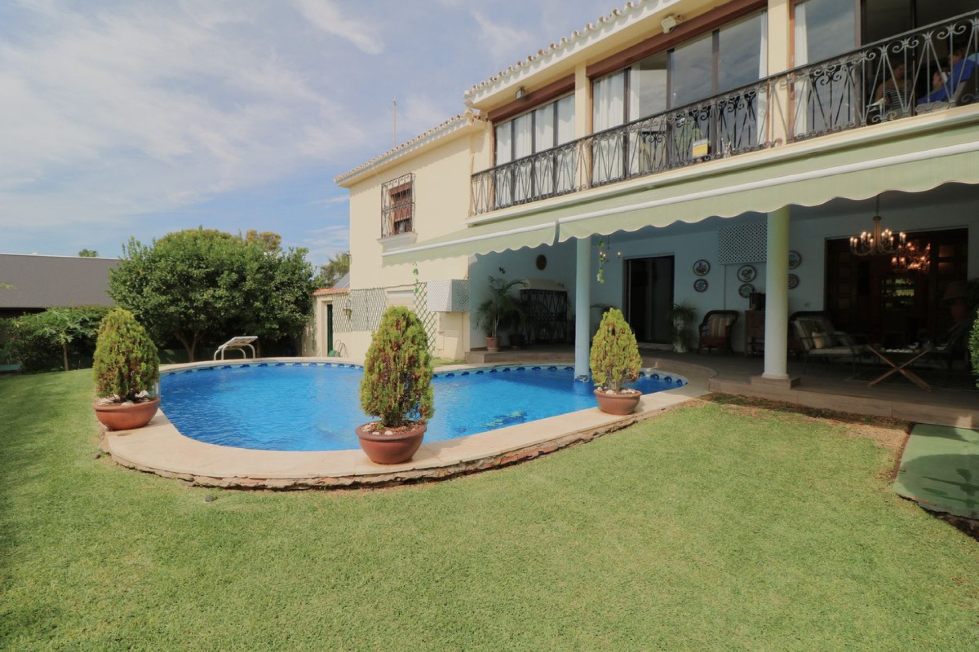 Reventa - House - Detached Villa - Marbella - Marbella Centro