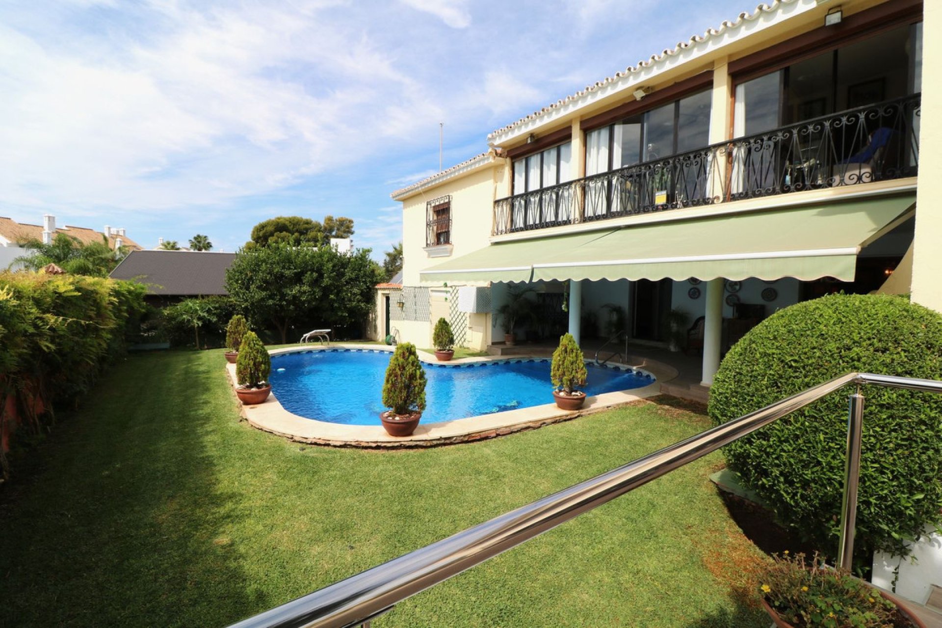 Reventa - House - Detached Villa - Marbella - Marbella Centro