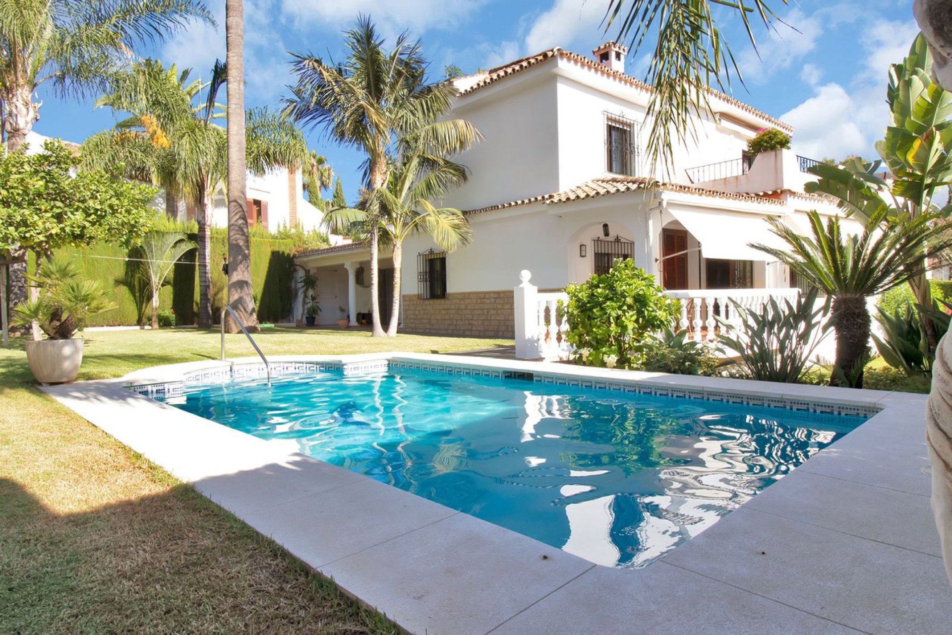 Reventa - House - Detached Villa - Marbella - Marbella Centro