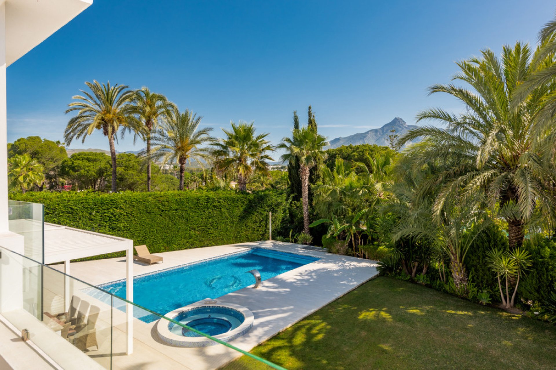 Reventa - House - Detached Villa - Marbella - Marbella Centro