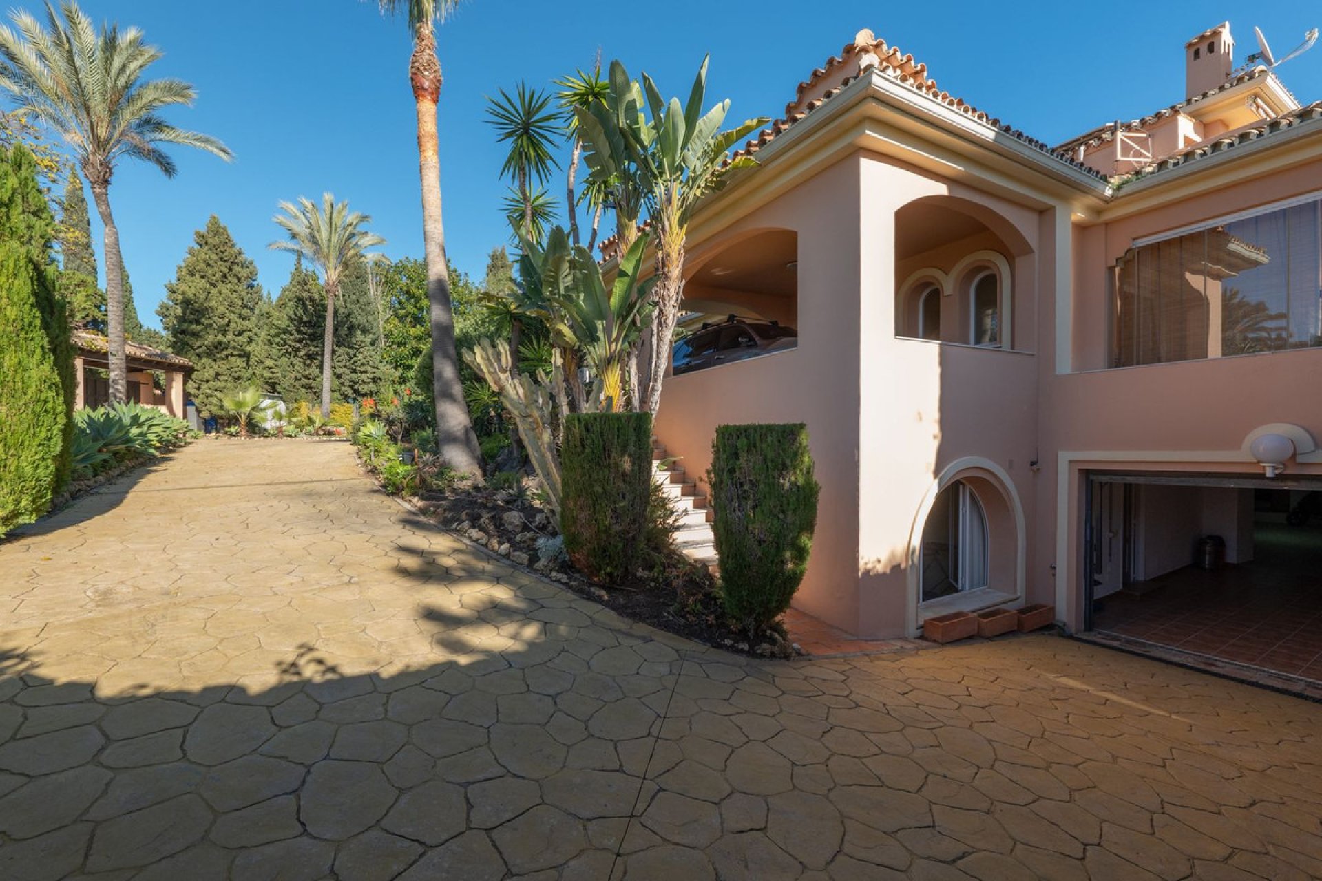 Reventa - House - Detached Villa - Marbella - Marbella Centro