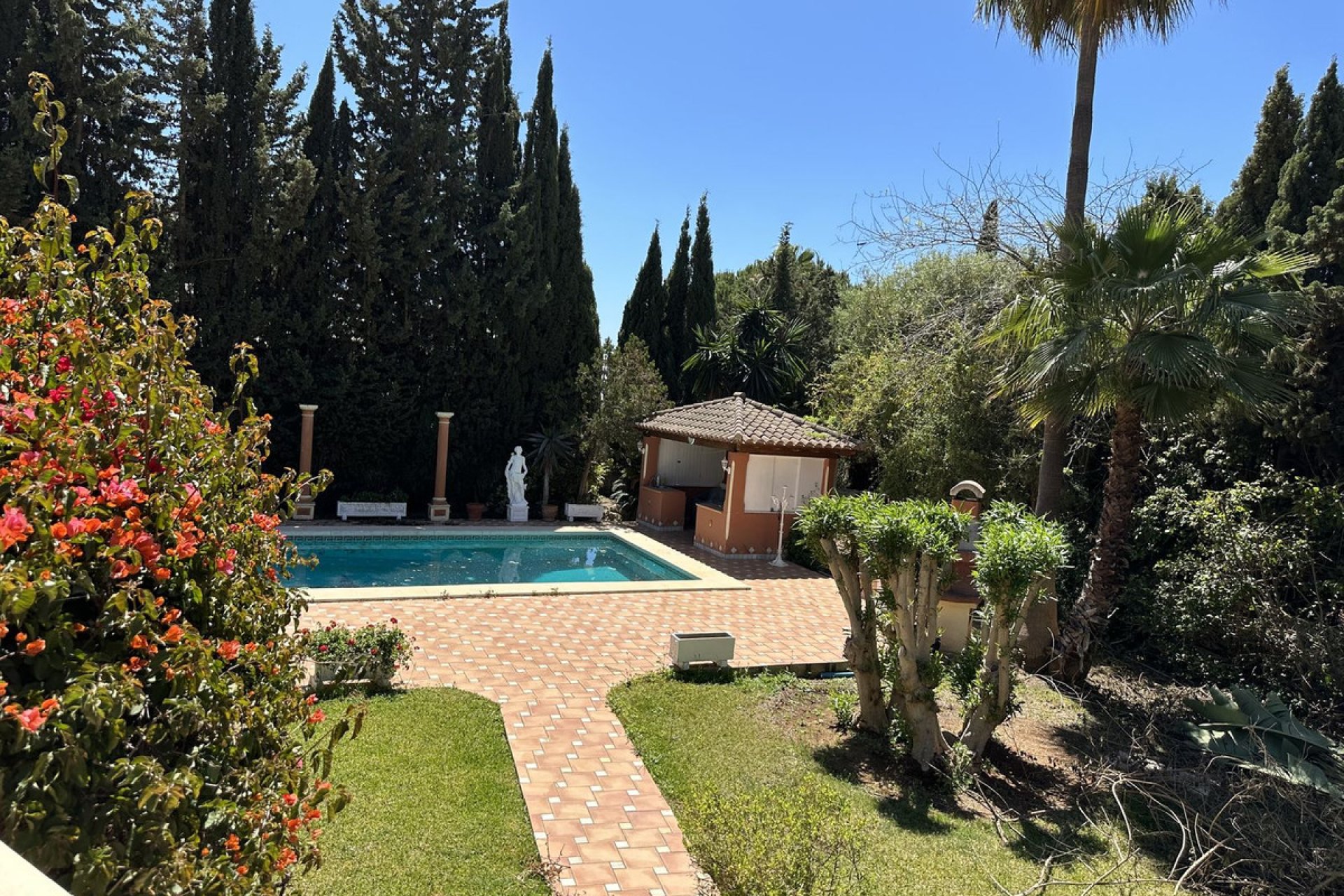 Reventa - House - Detached Villa - Marbella - Marbella Centro