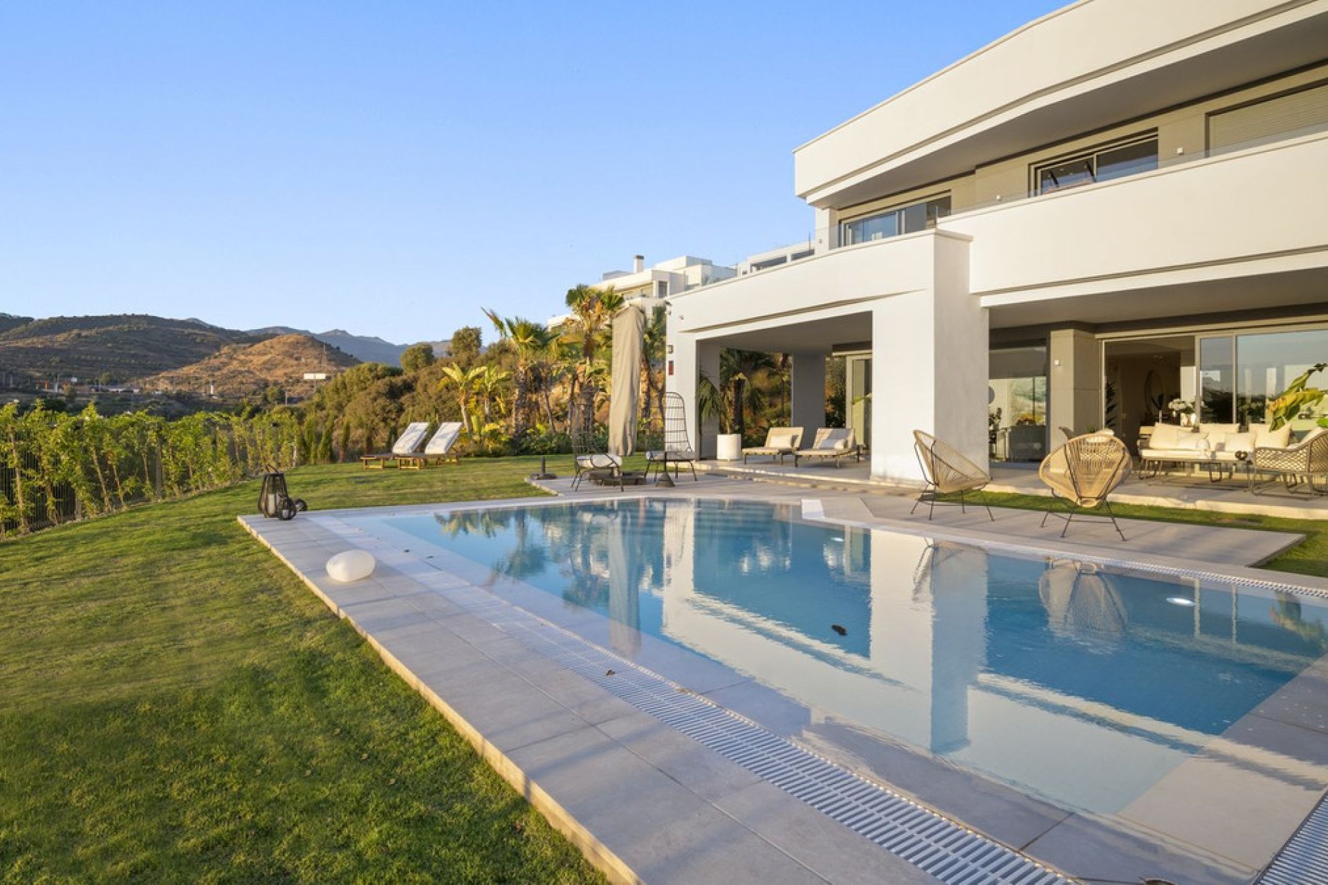 Reventa - House - Detached Villa - Marbella - Marbella Centro