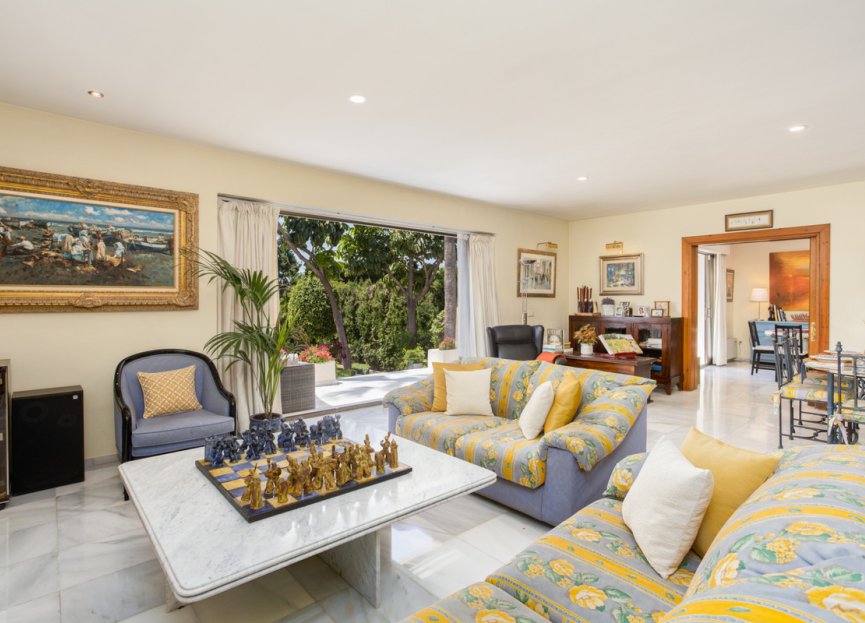 Reventa - House - Detached Villa - Marbella - Marbella Centro