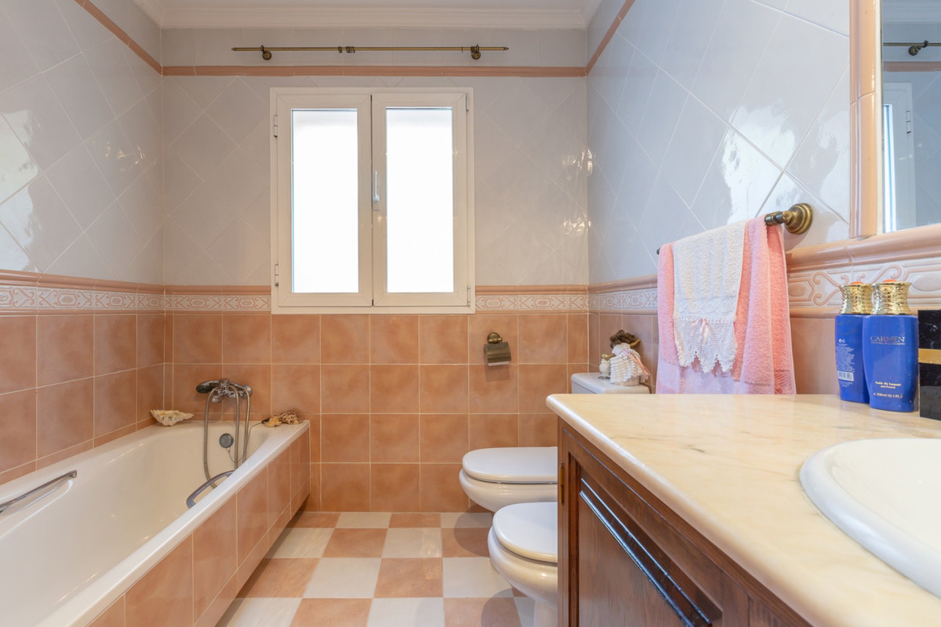 Reventa - House - Detached Villa - Marbella - Marbella Centro