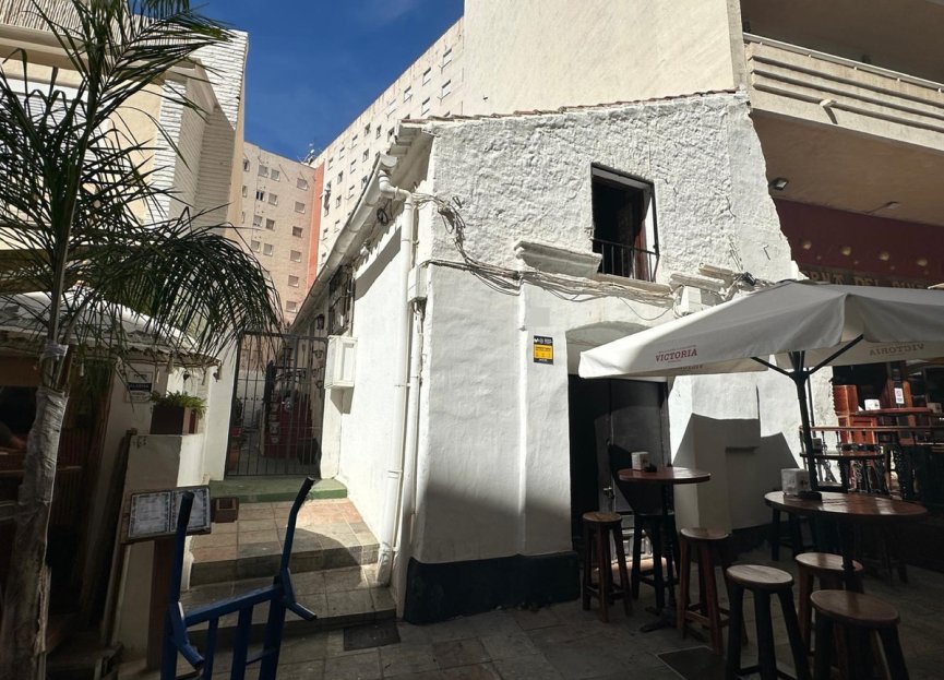 Reventa - House - Detached Villa - Marbella - Marbella Centro