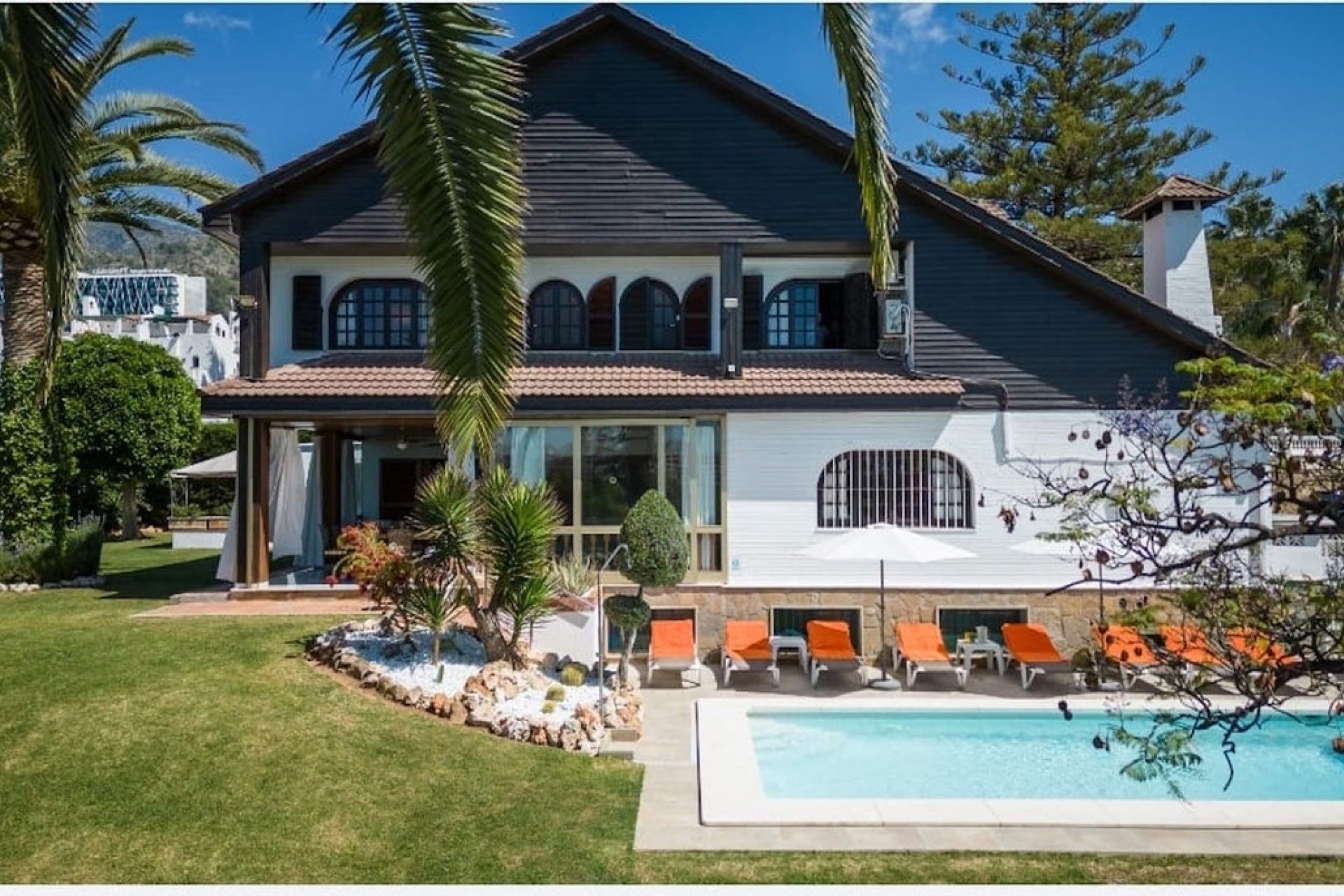 Reventa - House - Detached Villa - Marbella - Marbella Centro