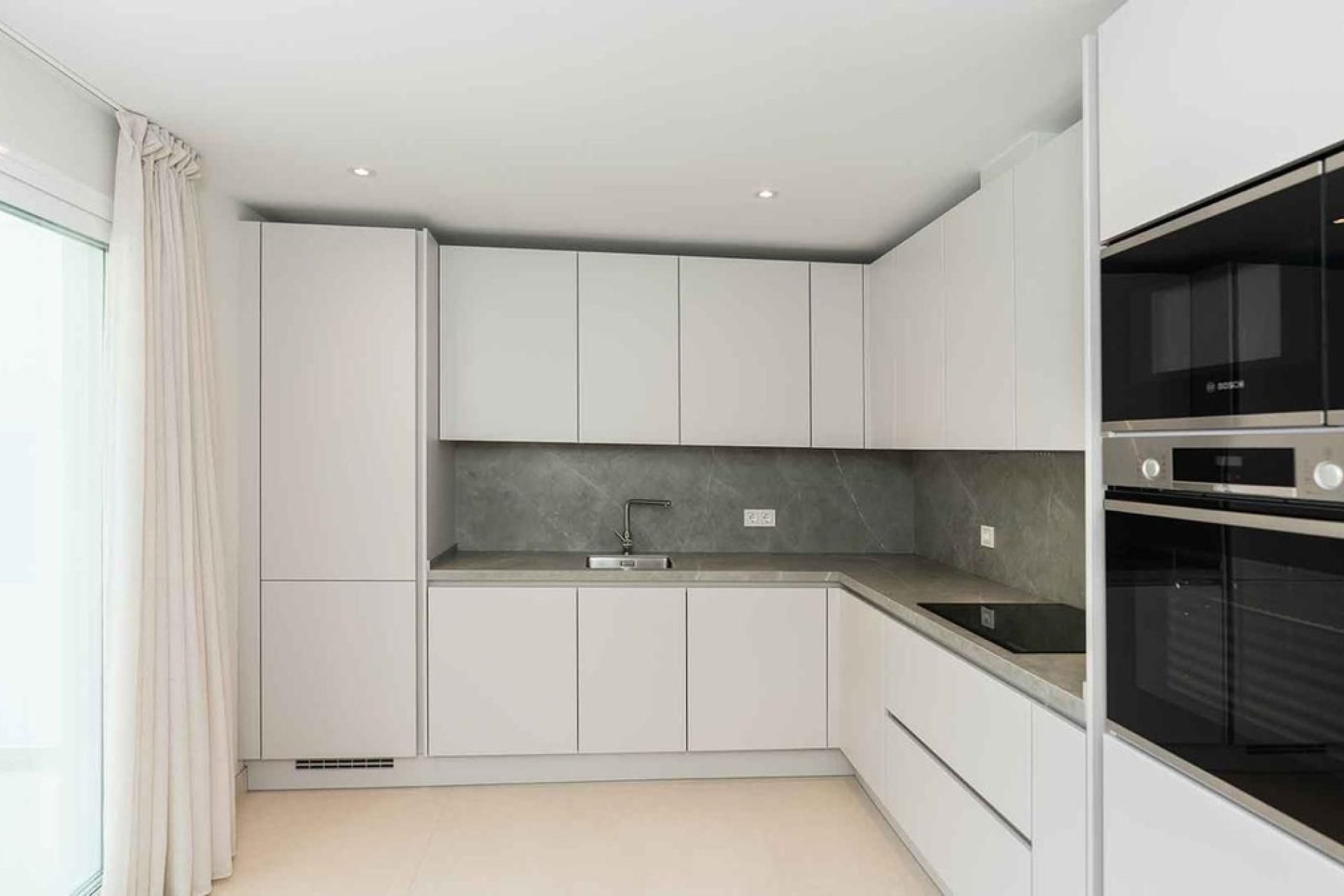 Reventa - House - Detached Villa - Marbella - Marbella Centro