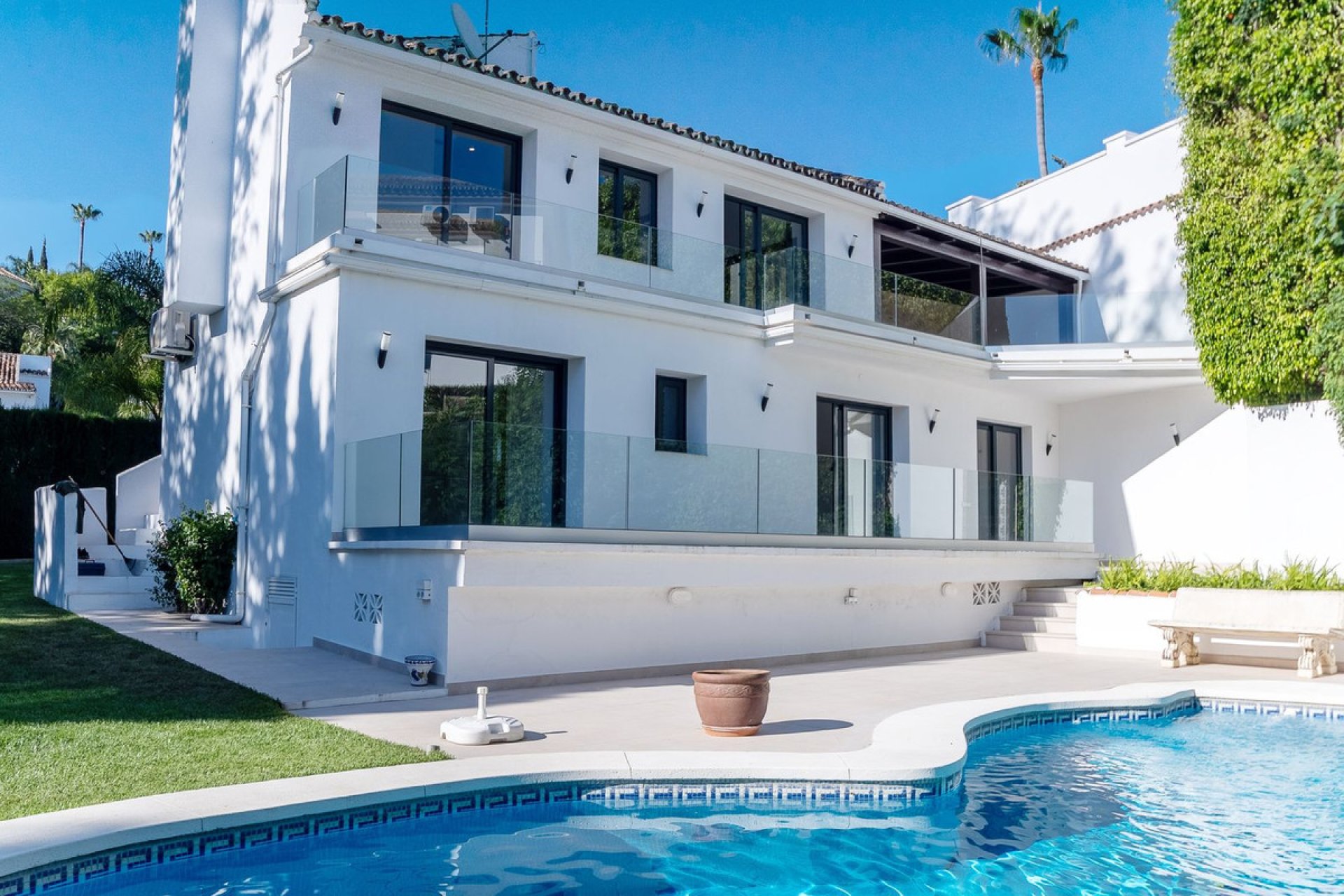Reventa - House - Detached Villa - Marbella - Marbella Centro