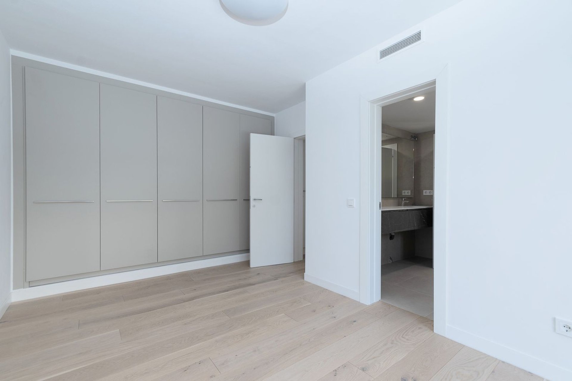 Reventa - House - Detached Villa - Marbella - Marbella Centro