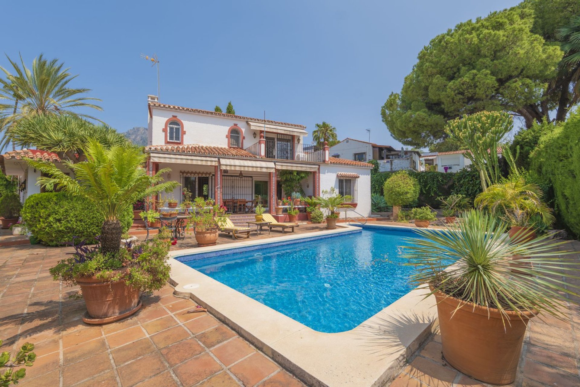 Reventa - House - Detached Villa - Marbella - Marbella Centro