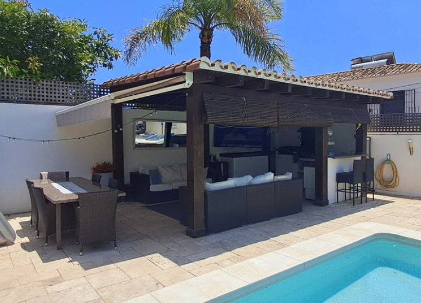 Reventa - House - Detached Villa - Marbella - Marbella Centro