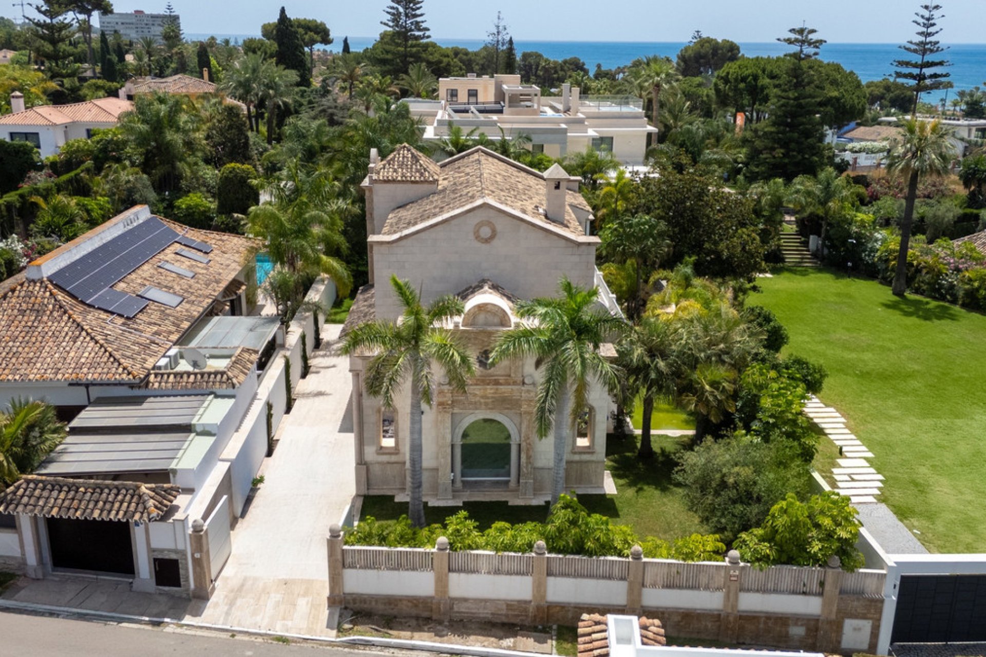 Reventa - House - Detached Villa - Marbella - Marbella Centro